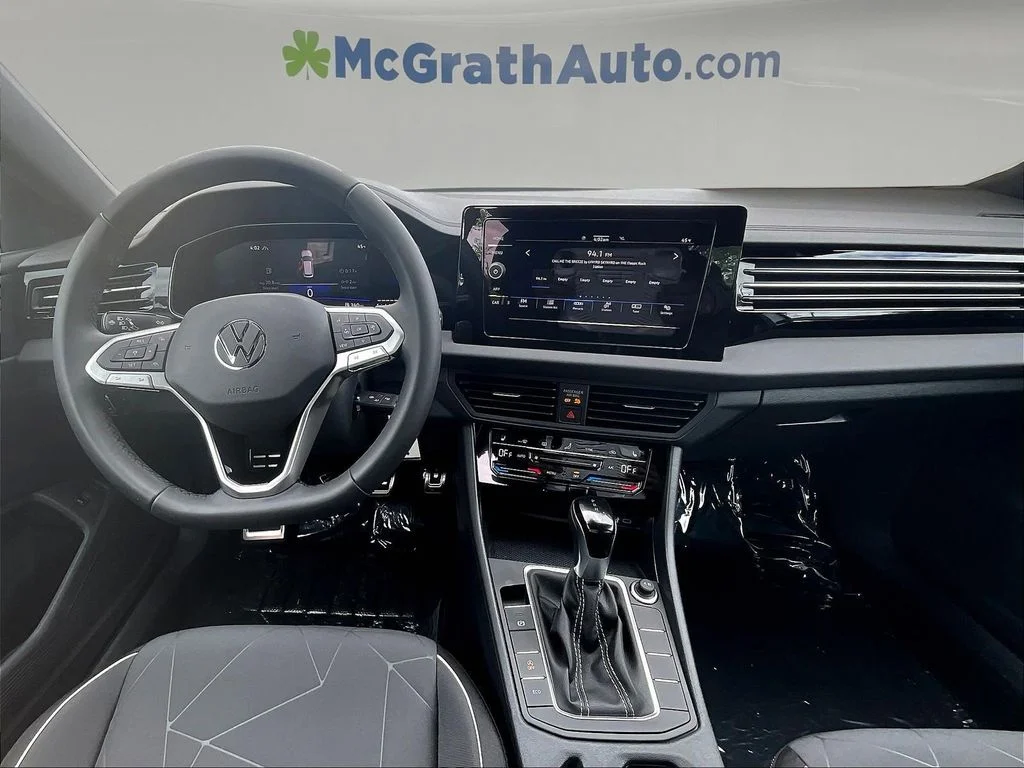 New 2026 Pure White Volkswagen 1.5T Sport image 5