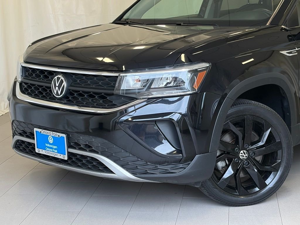 Used 2023 Volkswagen Taos SE with VIN 3VVEX7B20PM302745 for sale in Orland Park, IL