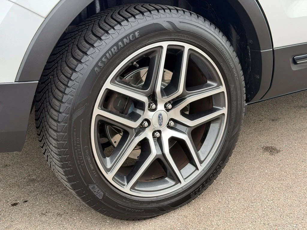 Used 2019 Silver Ford Sport image 29