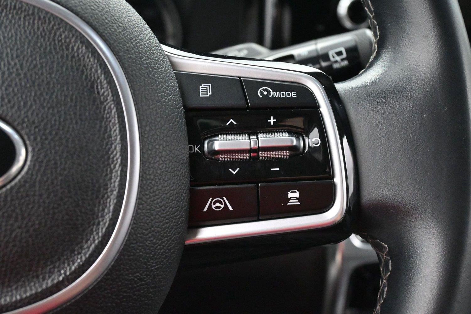 Used 2021 Glacial White Pearl Kia SX image 18