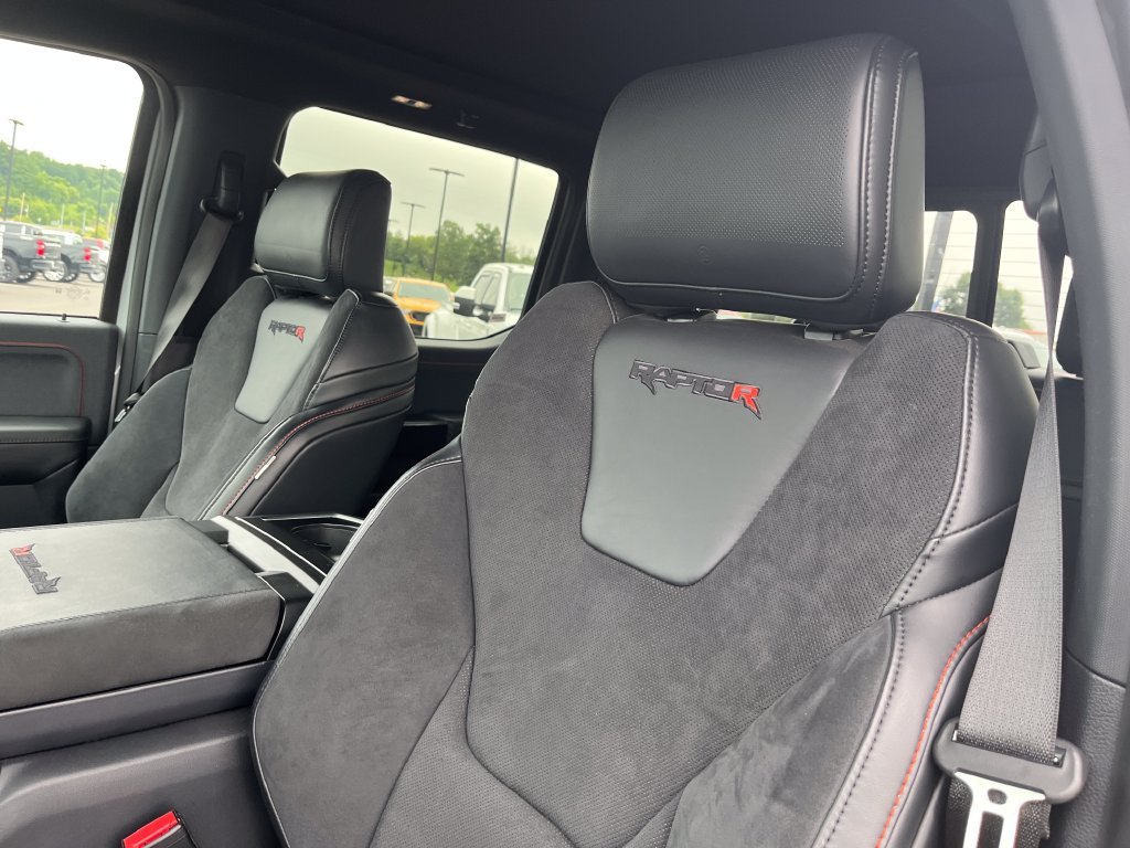 Used 2023 White Ford Raptor image 13