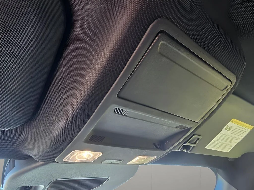 Used 2023 OXFORD WHITE Ford ST-Line Select image 23