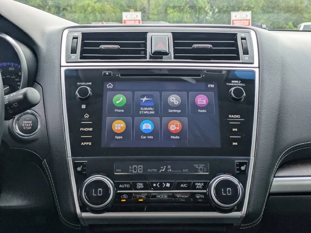 Used 2019 White Subaru 2.5i image 21