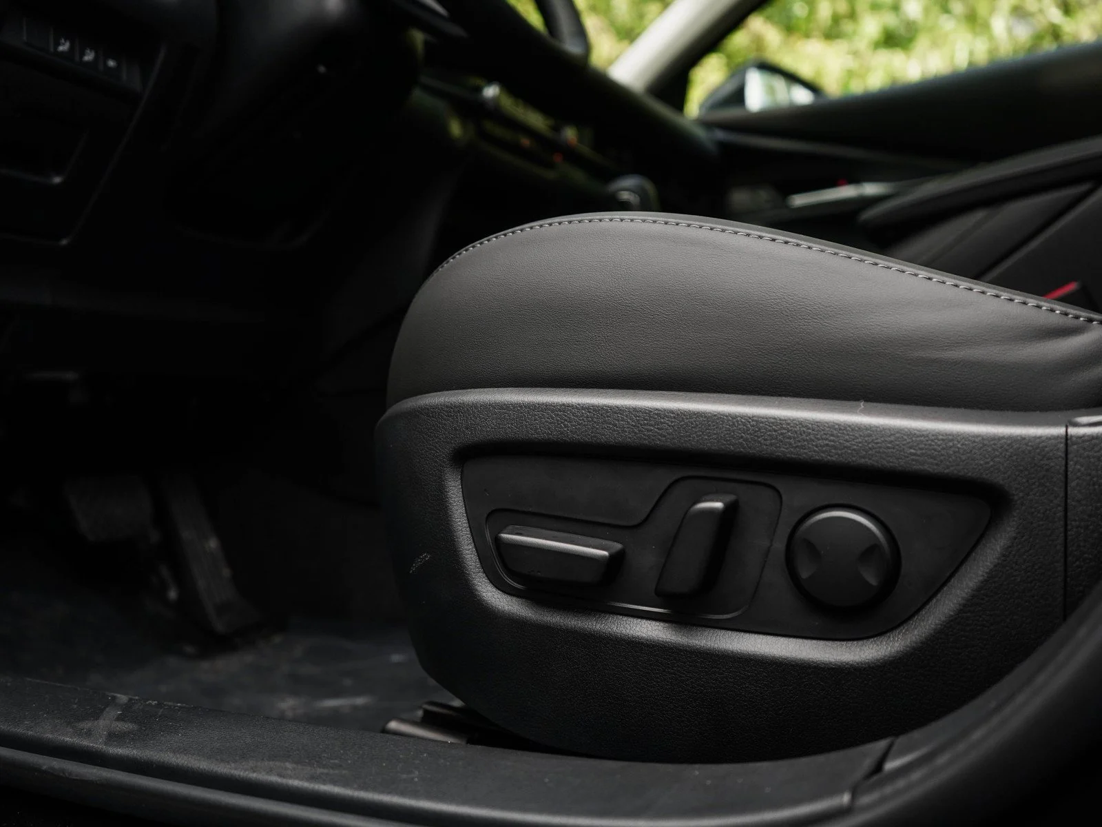 New 2026 Jet Black Mica Mazda 2.5 S Preferred AWD image 18