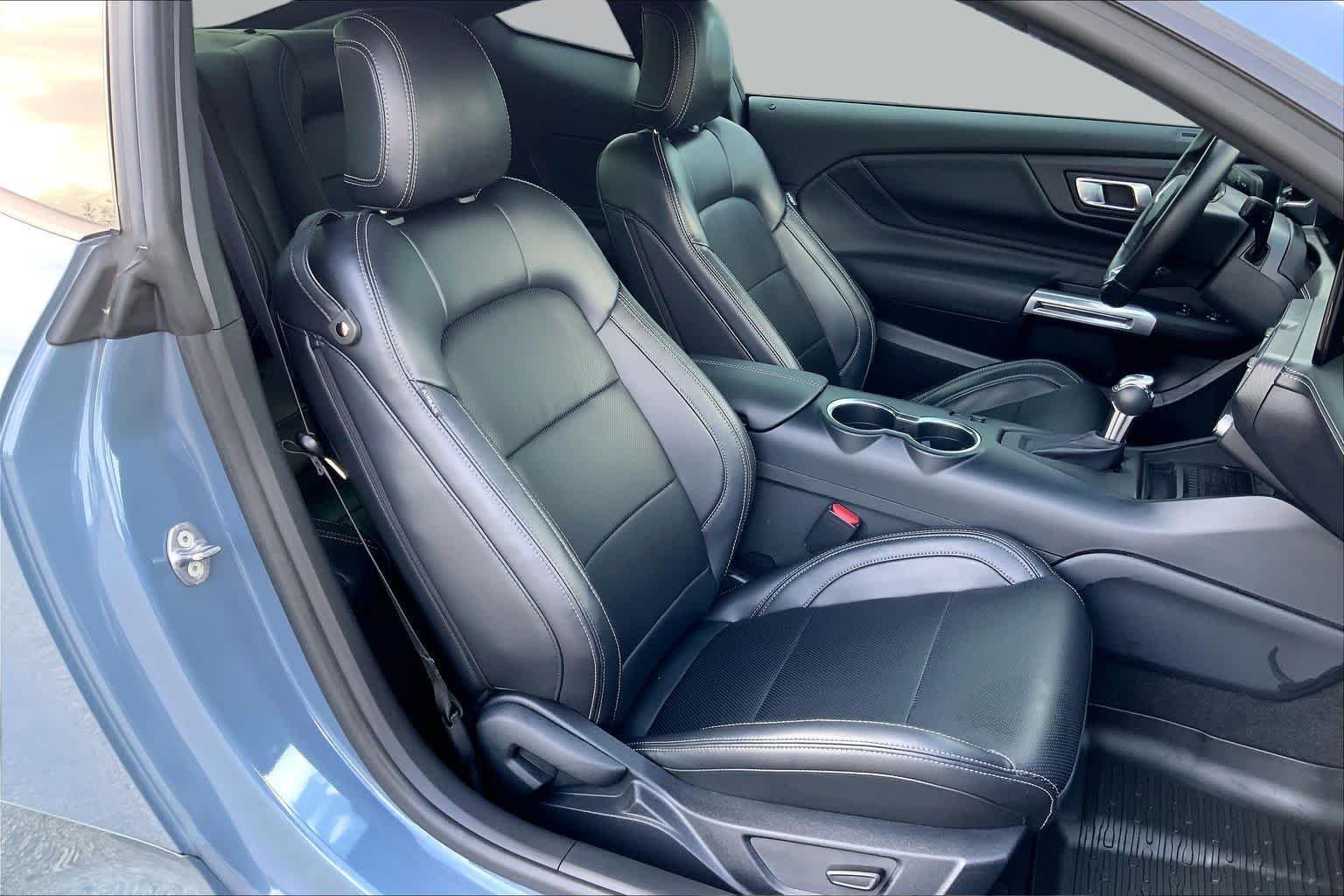 Used 2024 Vapor Blue Metallic Ford EcoBoost Premium image 9