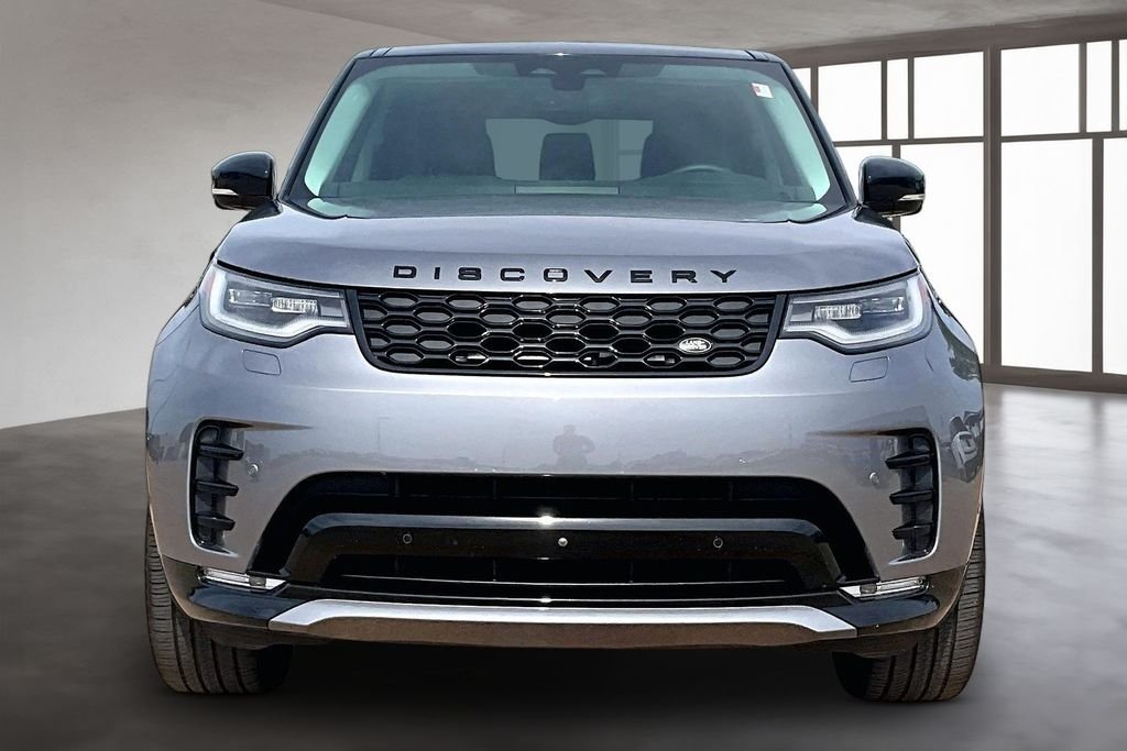 Certified Used 2025 Eiger Gray Metallic Land Rover Dynamic SE image 3