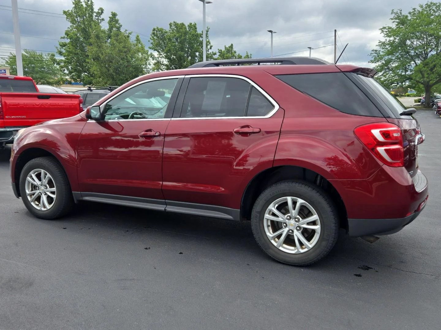 Used 2017 Siren Red Tintcoat Chevrolet LT image 3