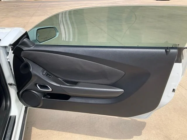 Used 2015 White Chevrolet SS image 28
