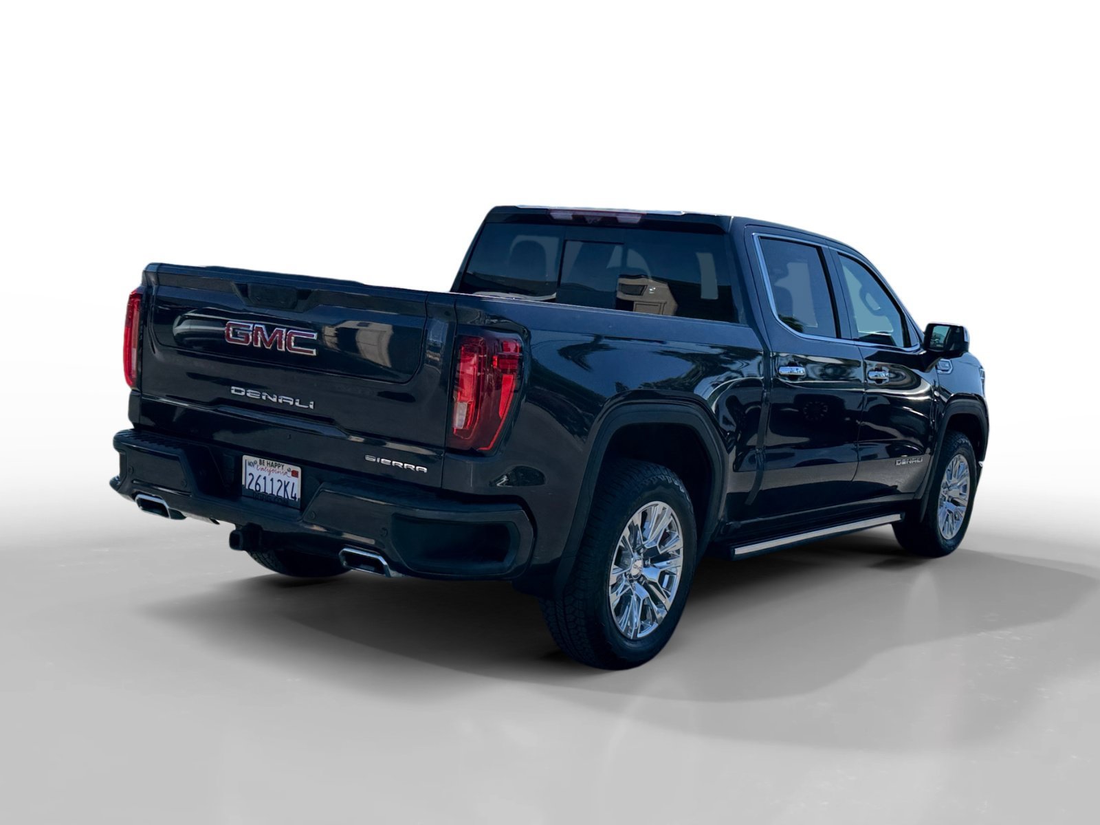 Used 2025 Titanium GMC Denali image 5