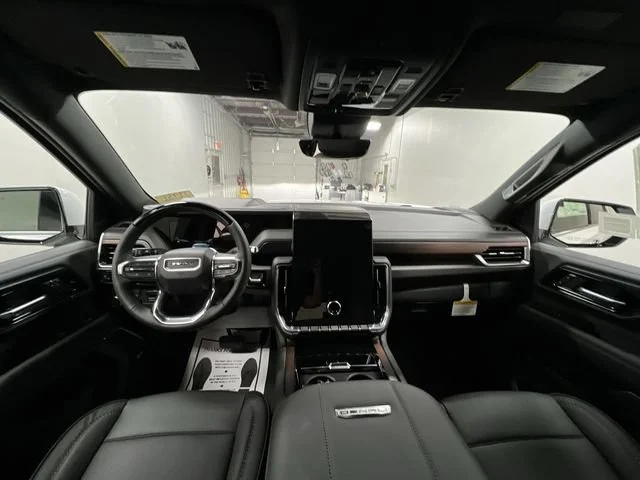 2026 GMC Yukon Denali - Photo 21