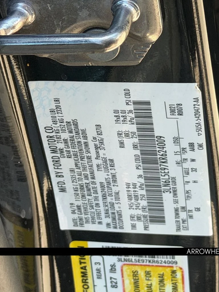 Used 2019 Black Lincoln Reserve image 31