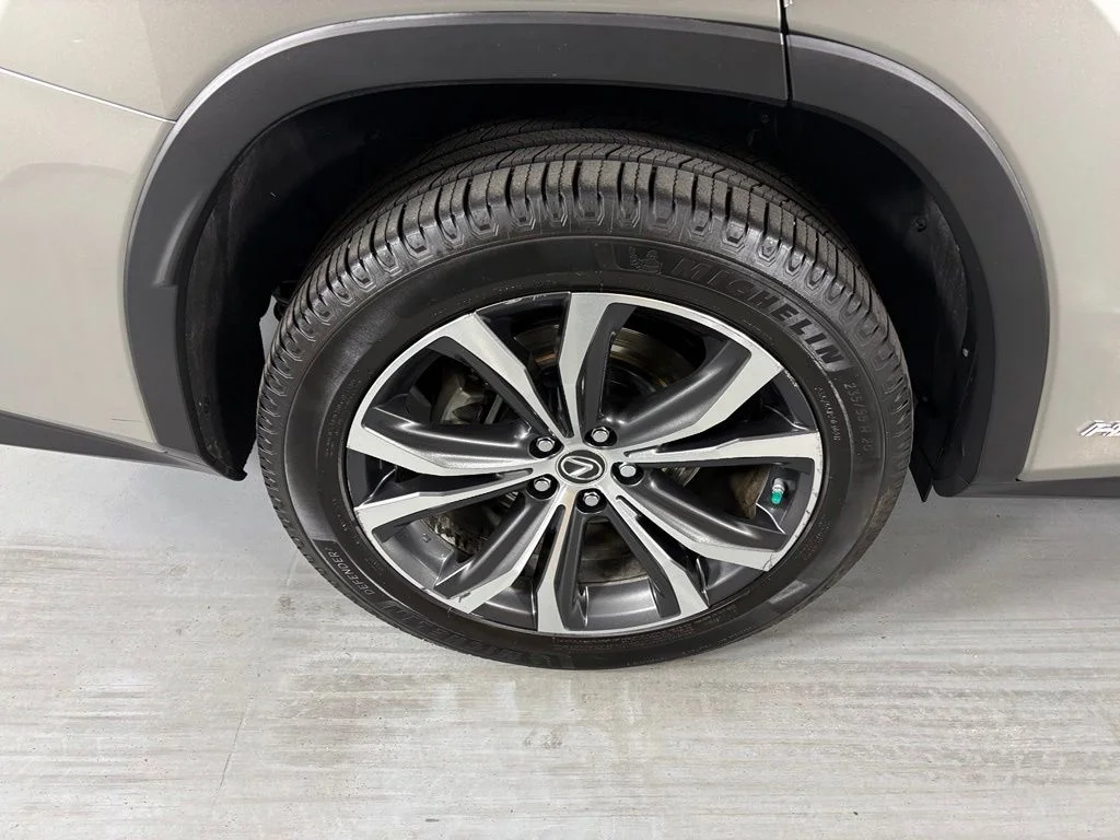 Used 2018 Silver Lexus 450hL Premium image 11