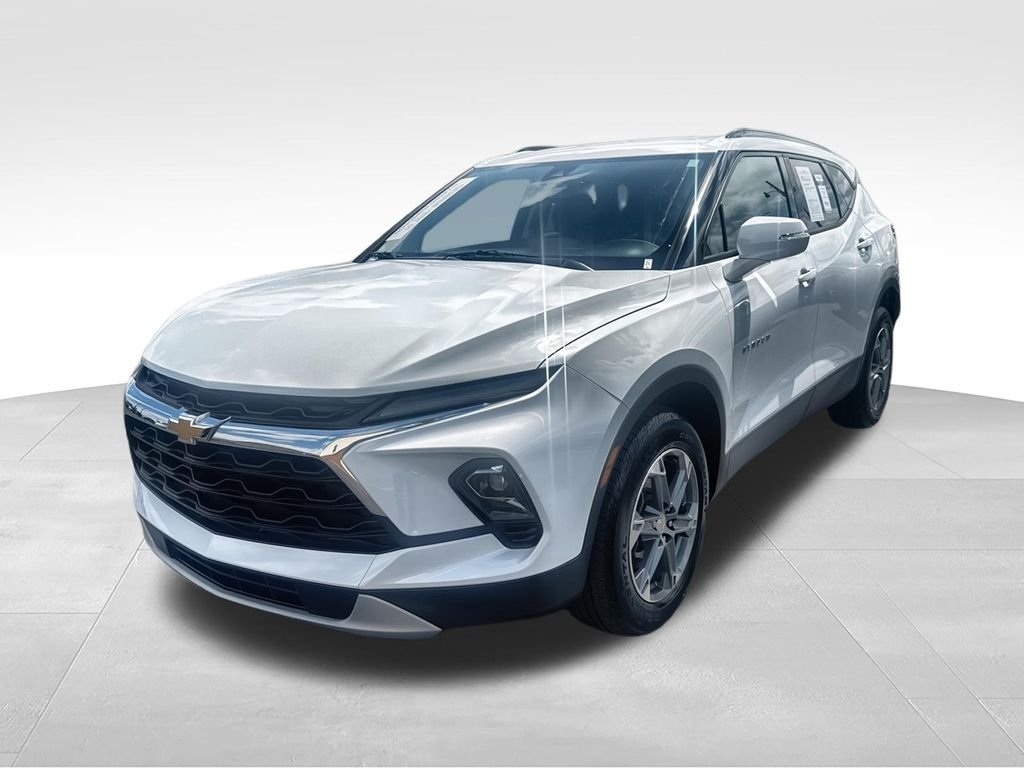 Certified Used 2024 White Chevrolet LT image 5