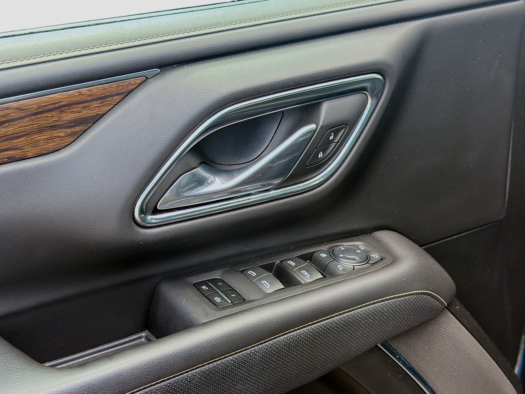 Used 2024 Black Chevrolet Premier image 23