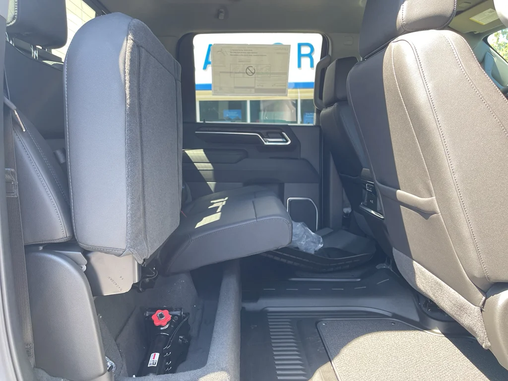 2025 GMC Sierra 3500HD SLT - Photo 32