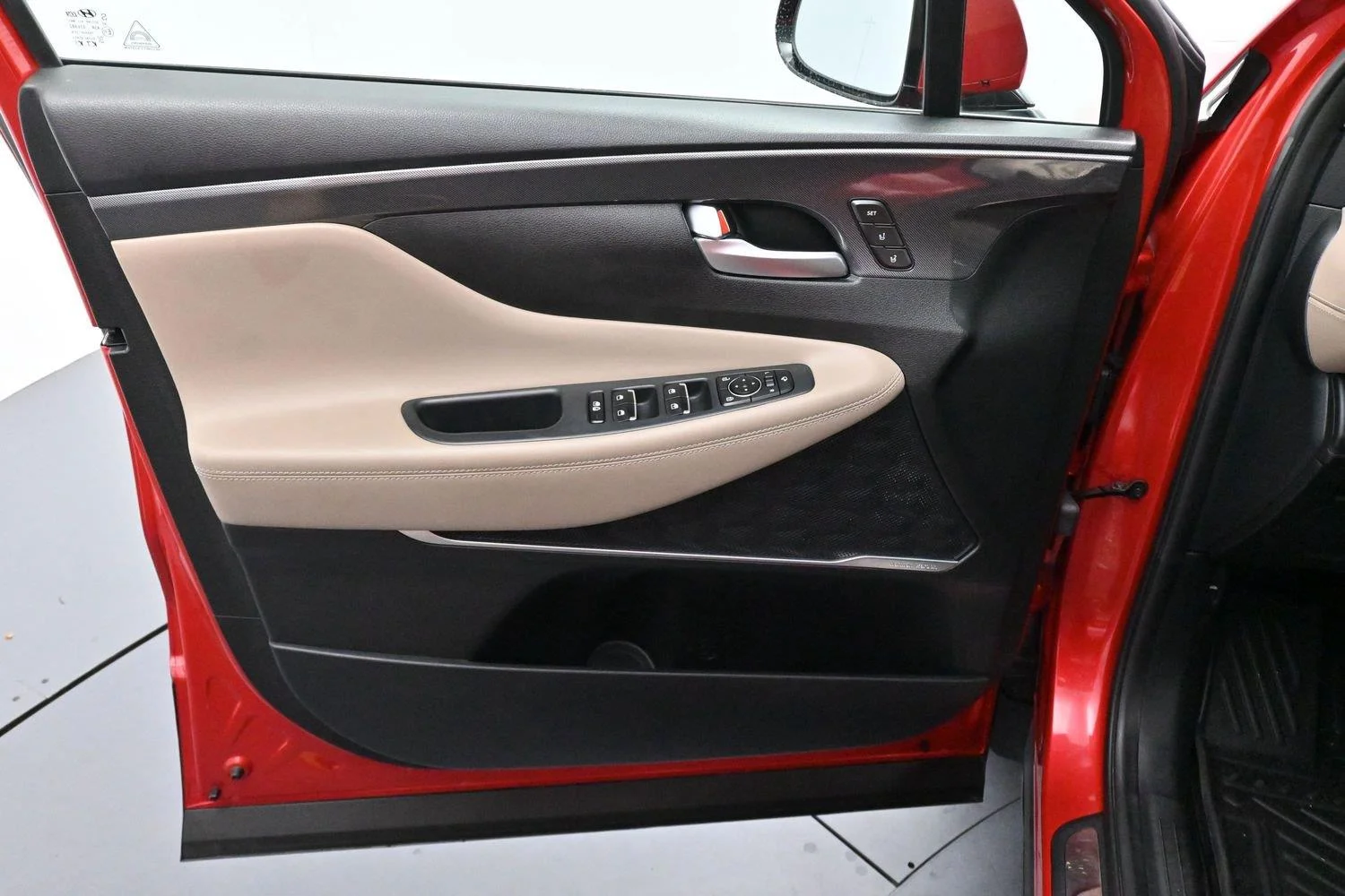 Used 2021 Calypso Red Hyundai Limited image 12