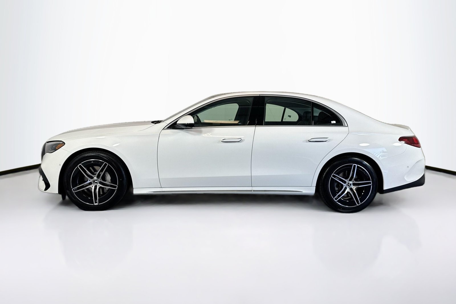 New 2026 Polar White Mercedes-Benz E 350 image 8
