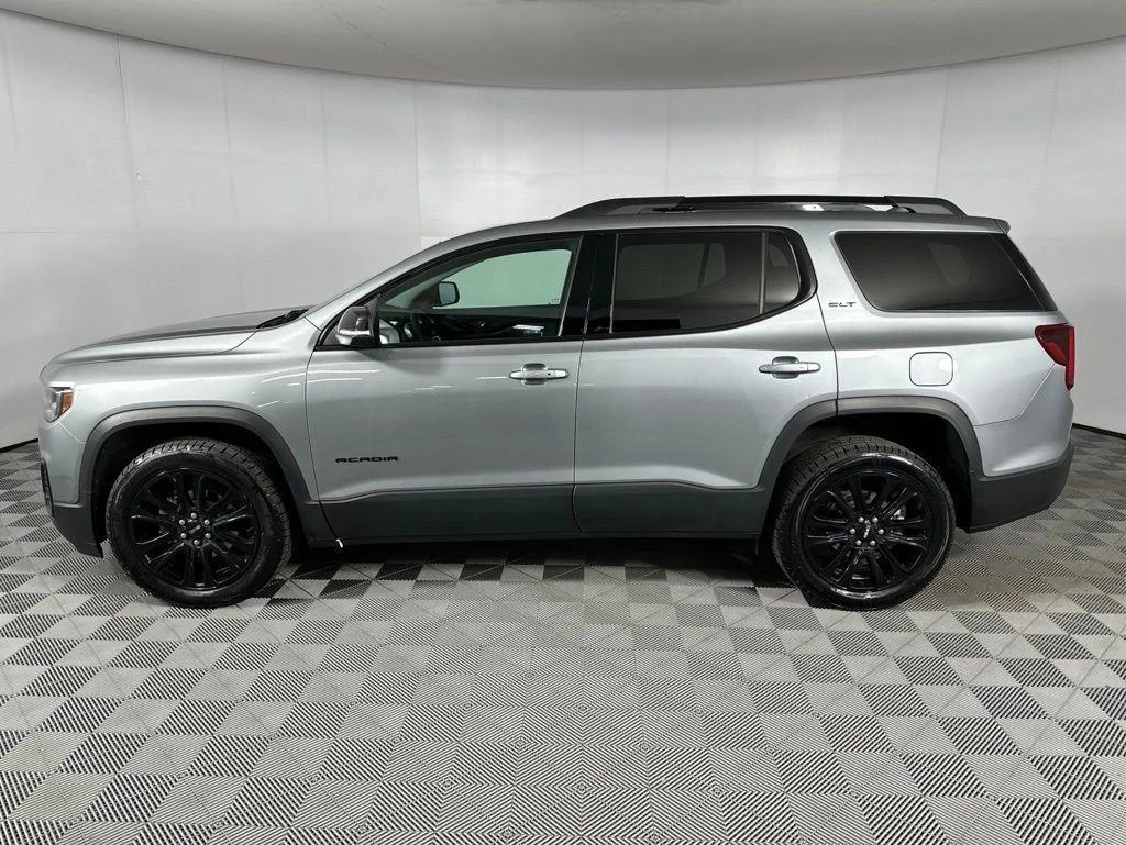 Used 2023 Sterling Metallic GMC SLT image 6