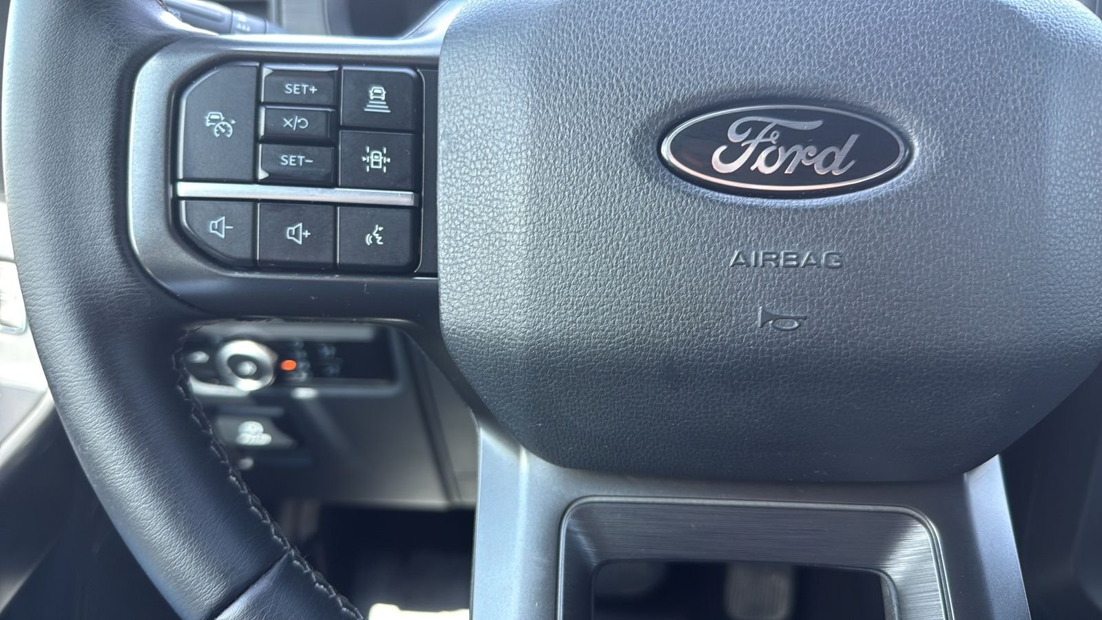 Used 2024 Gray Ford XLT image 16