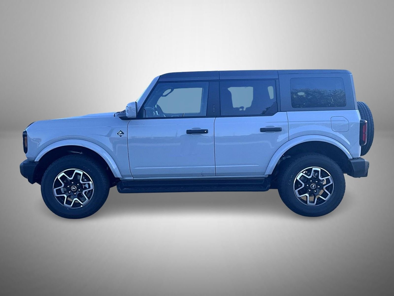 New 2026 Avalanche Gray Ford Outer Banks image 8