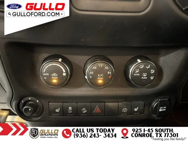 Used 2017 Bright White Clearcoat Jeep Unlimited Sahara image 24