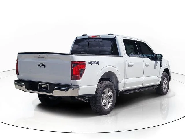 New 2026 Oxford White Ford XLT image 5