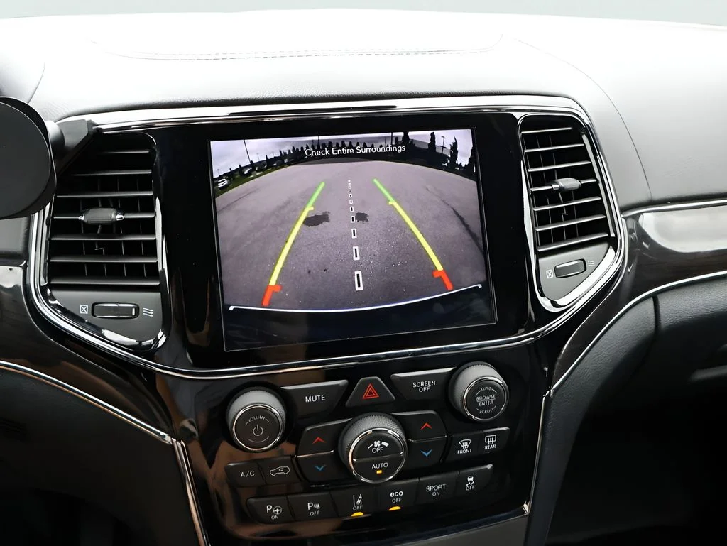 Used 2020 Blue Jeep Overland image 22