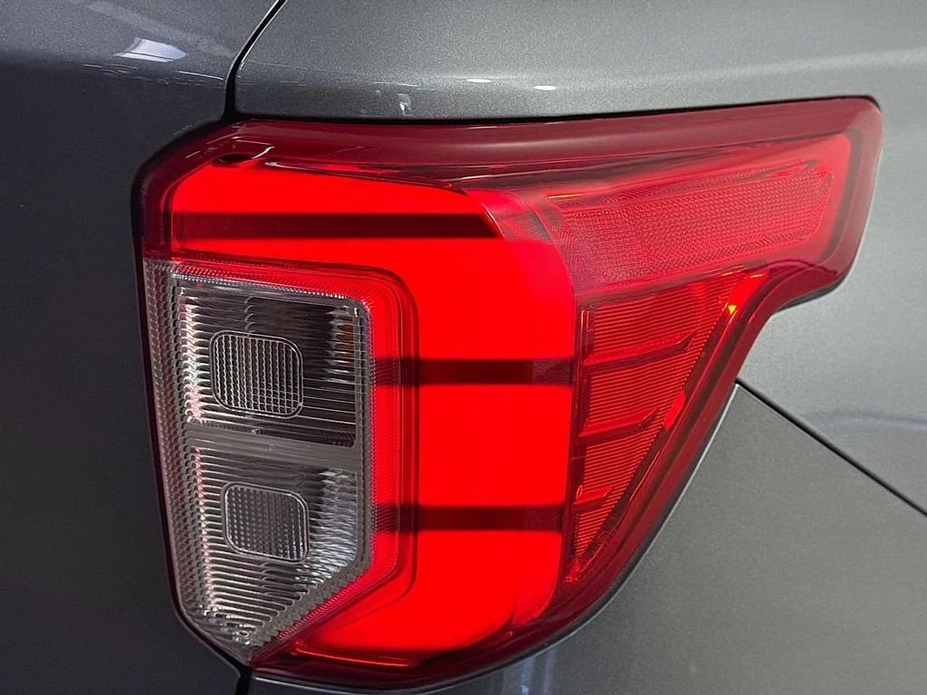 Used 2022 Gray Ford XLT image 33