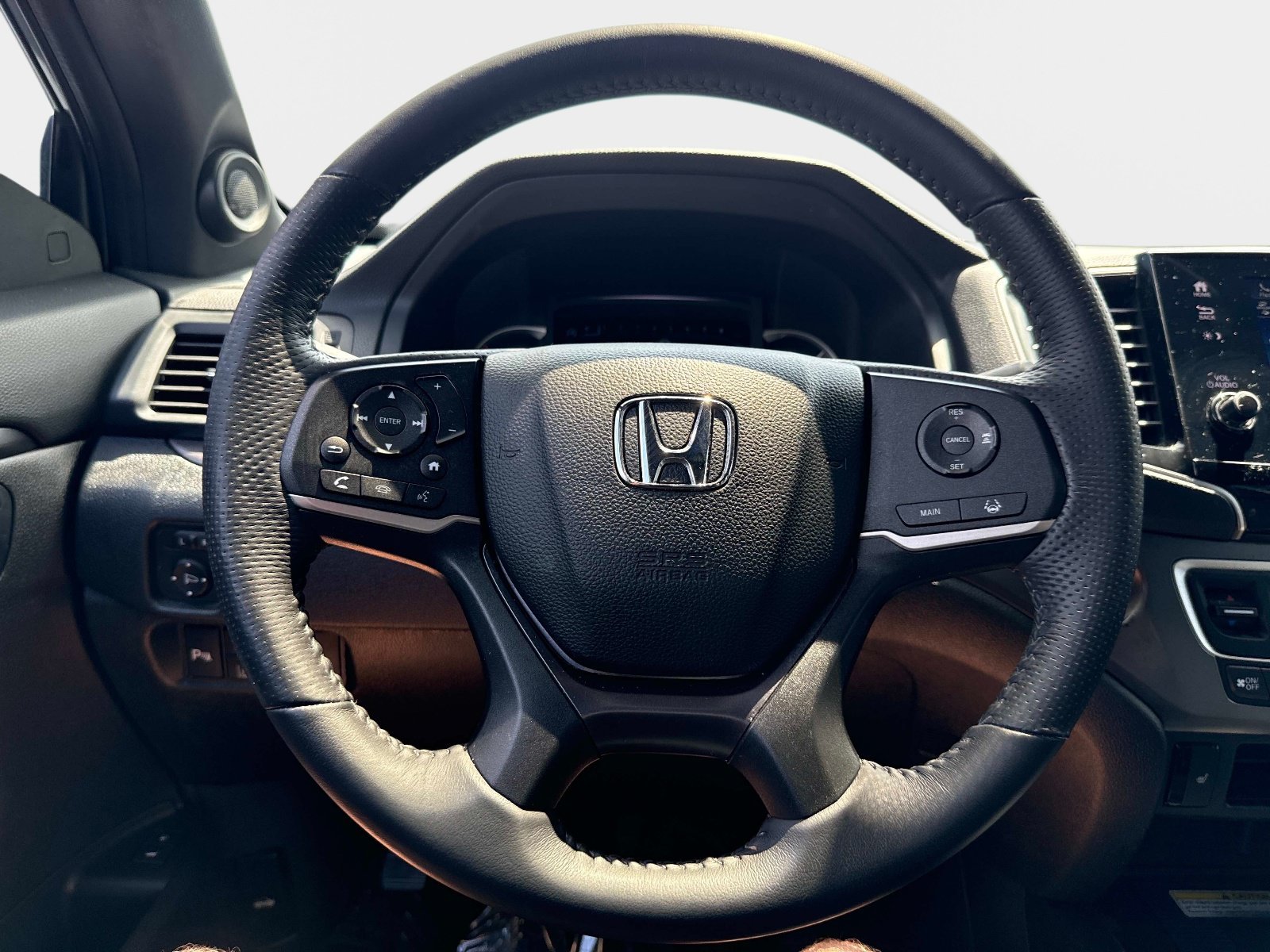 Used 2023 Lunar Silver Metallic Honda EX-L image 28