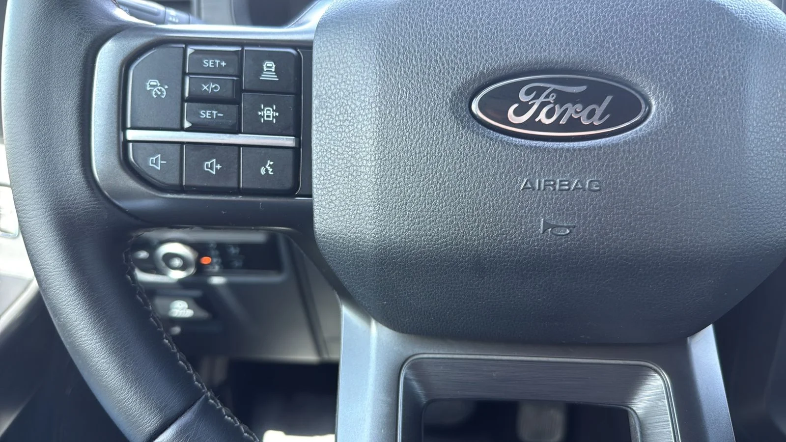 Used 2024 Gray Ford XLT image 16