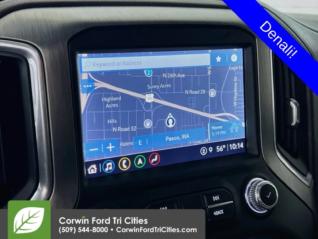 Used 2022 White Frost Tri-Coat GMC Denali image 19