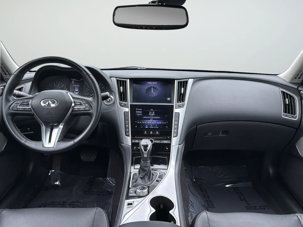 Used 2022 Black INFINITI LUXE image 9