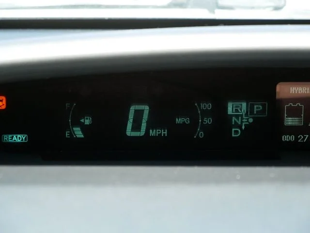 Used 2013 Pearl Toyota Three image 31