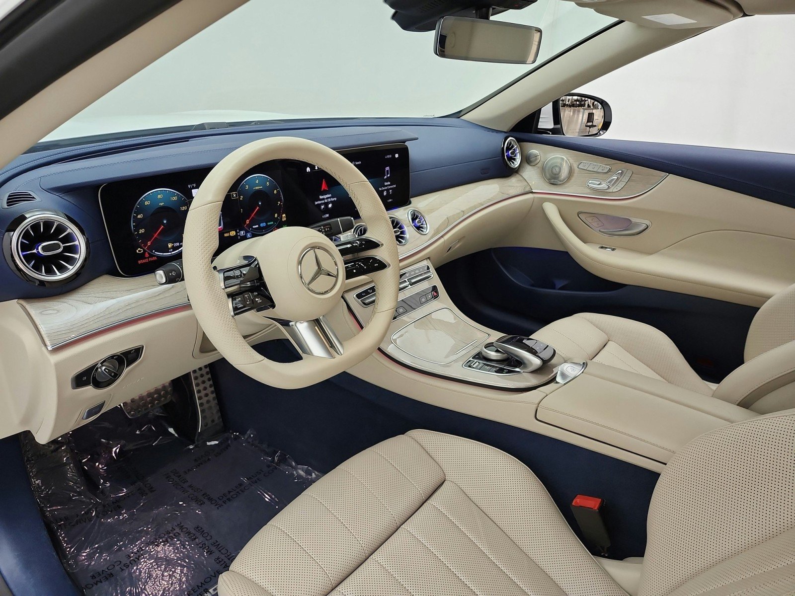 Certified Used 2022 MANUFAKTUR Moonlight White Mercedes-Benz E 450 RWD Cabriolet image 12