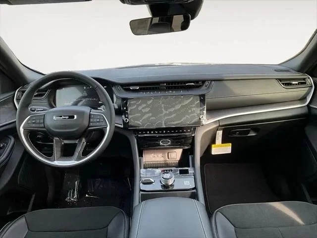 2026 Jeep Grand Cherokee Laredo - Photo 15
