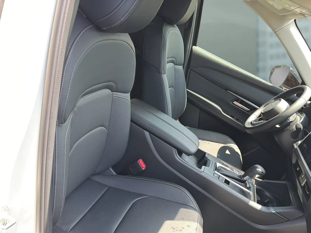 New 2026 White Metallic Mazda 2.5 S Premium Plus AWD image 25
