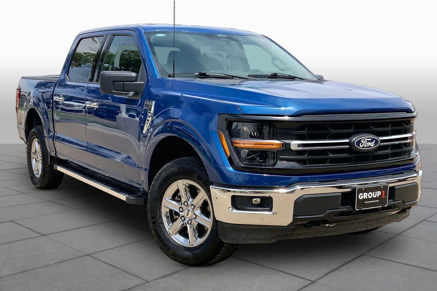 Used 2025 Atlas Blue Metallic Ford XLT image 3
