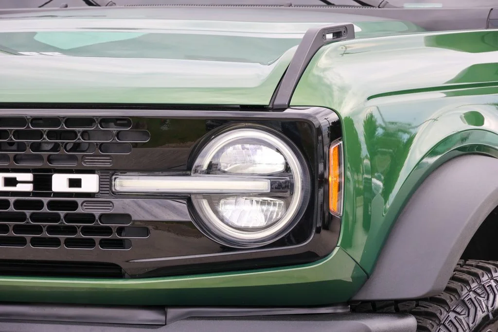Used 2022 Green Ford Wildtrak image 12
