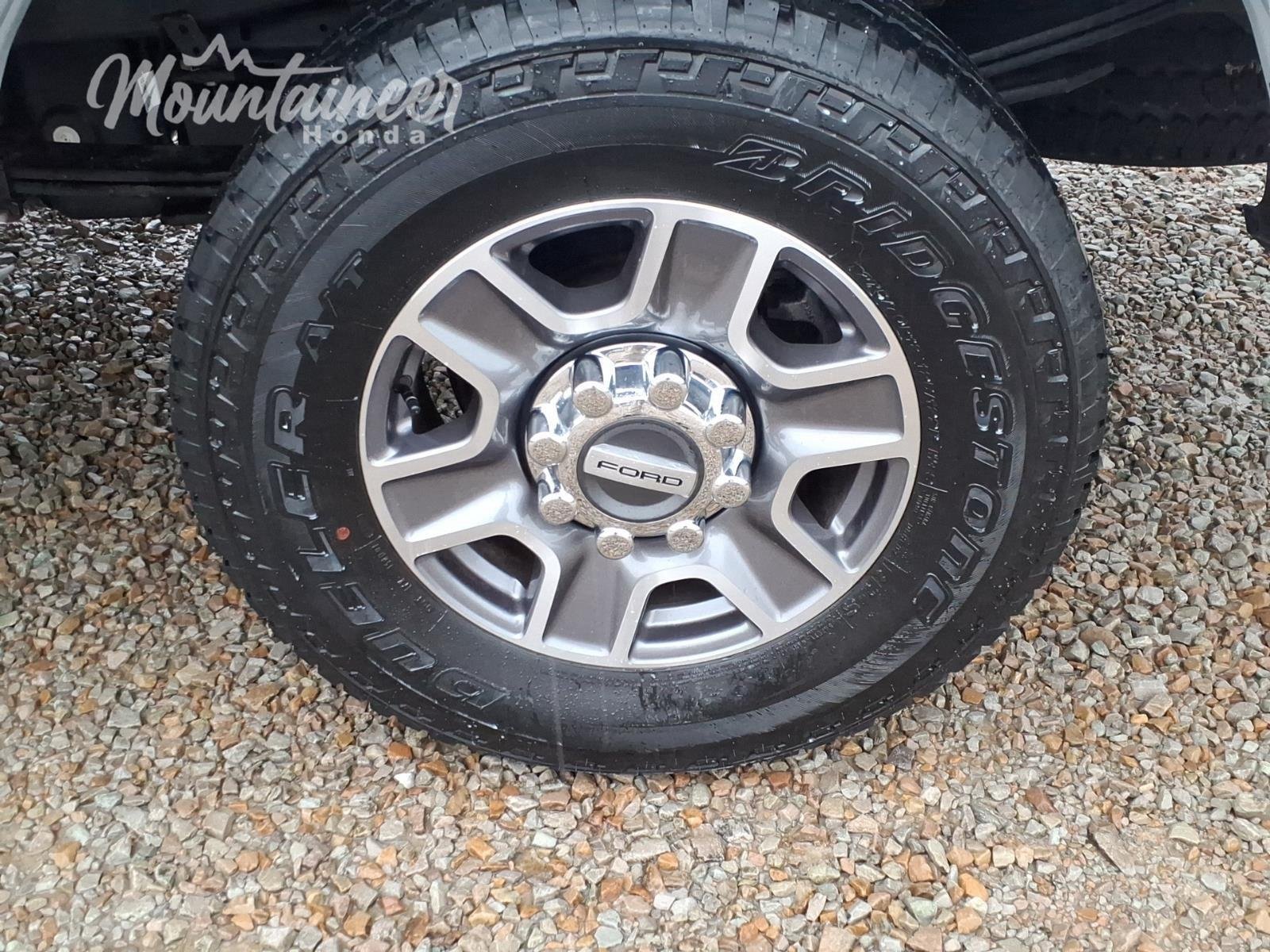 Used 2026 Avalanche Gray Ford LARIAT image 14