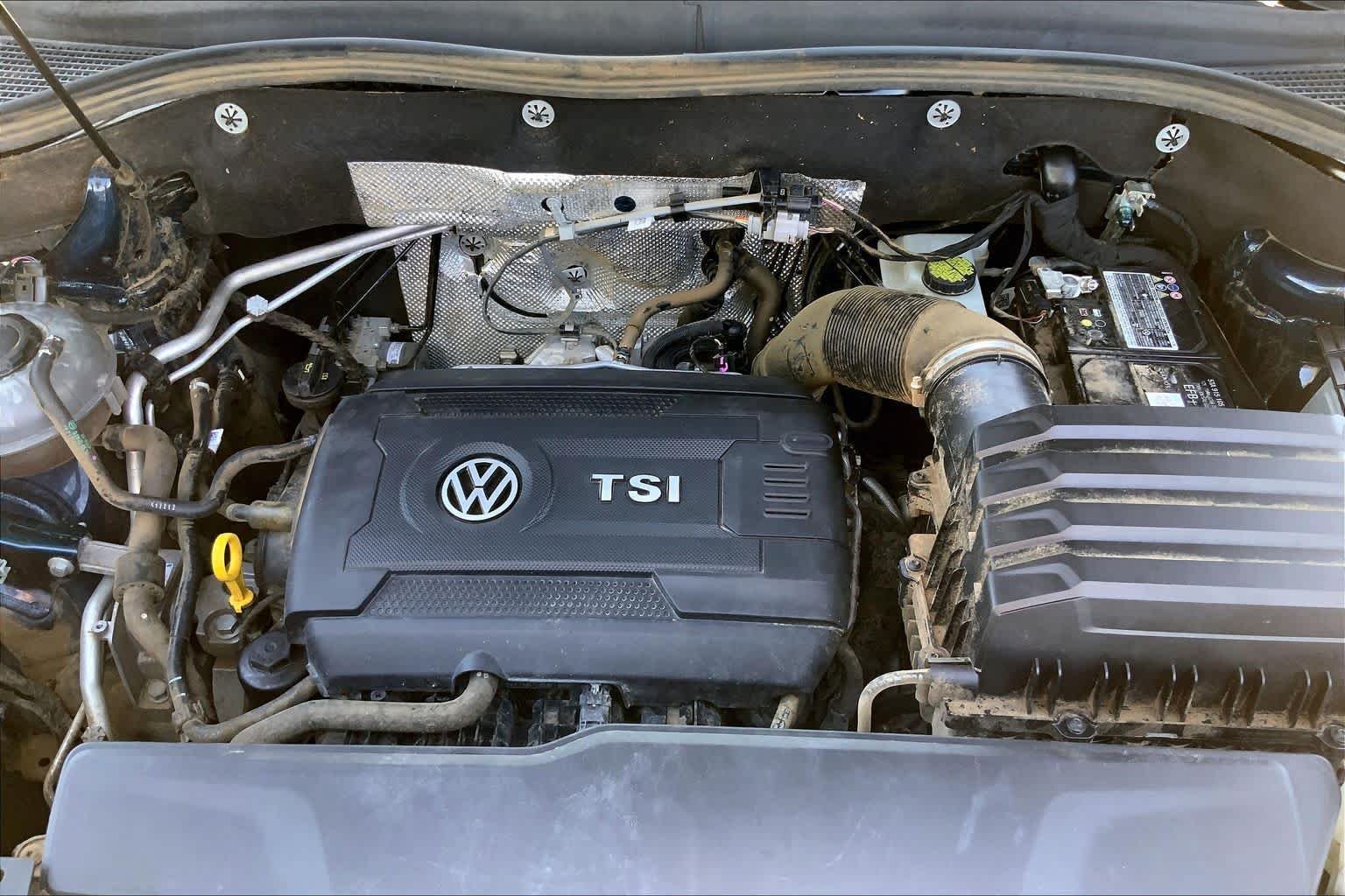Used 2023 Tourmaline Blue Metallic Volkswagen 2.0T SE w/Technology image 33