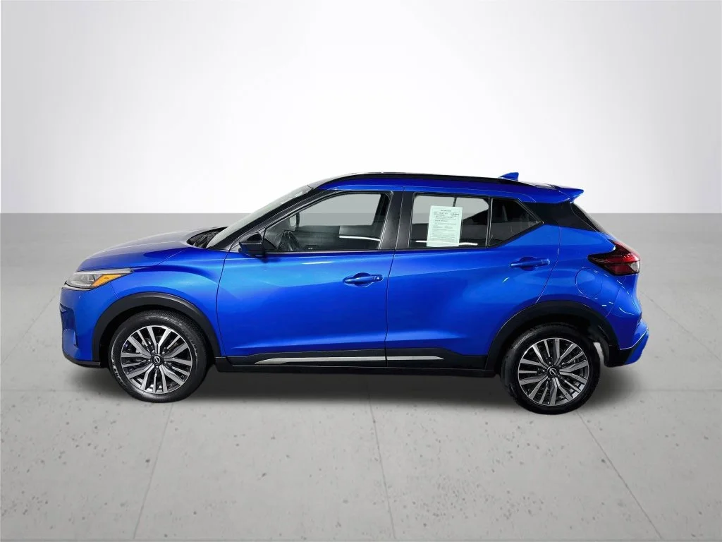 Used 2024 Blue Nissan SR image 9
