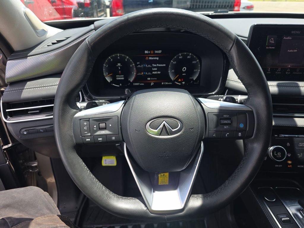 Used 2023 Silver INFINITI LUXE image 19