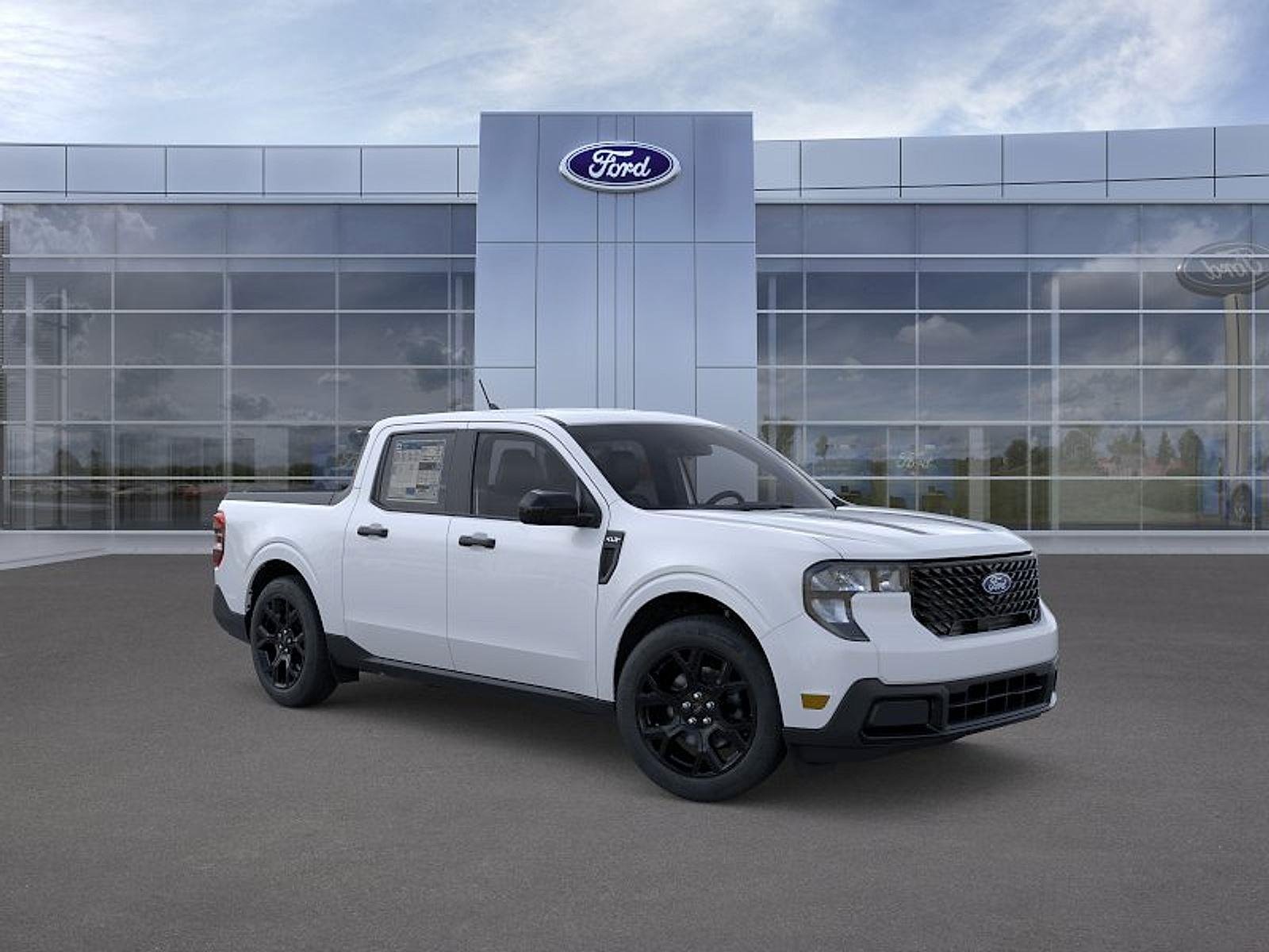 New 2026 Space White Metallic Ford XLT image 7