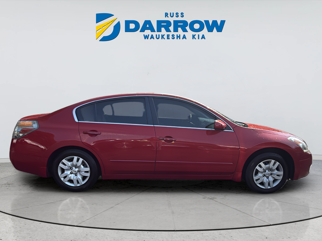Used 2009 Red Nissan 2.5 S image 6