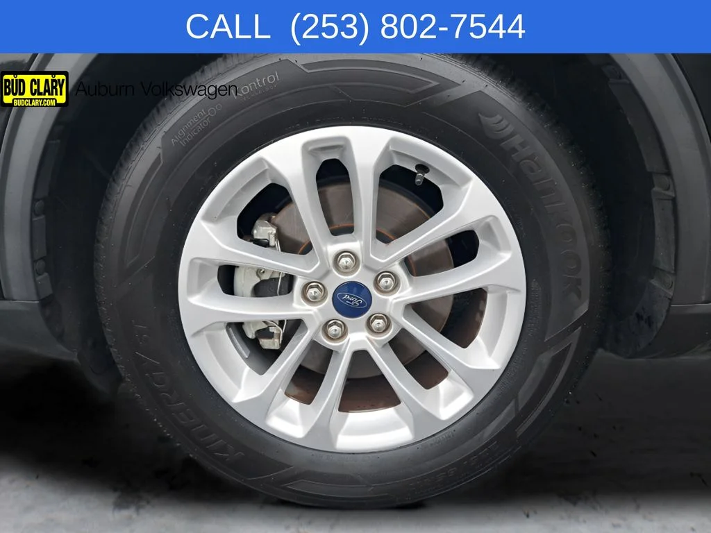 Used 2020 Black Ford SE image 30
