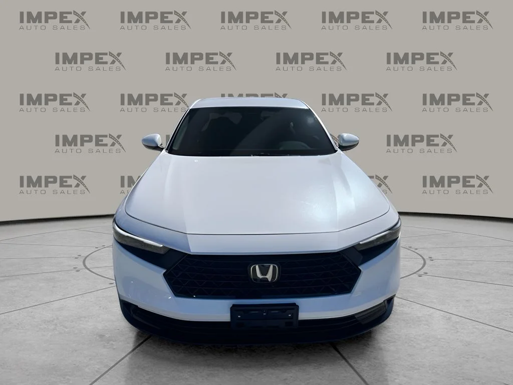 Used 2025 White Honda LX image 8