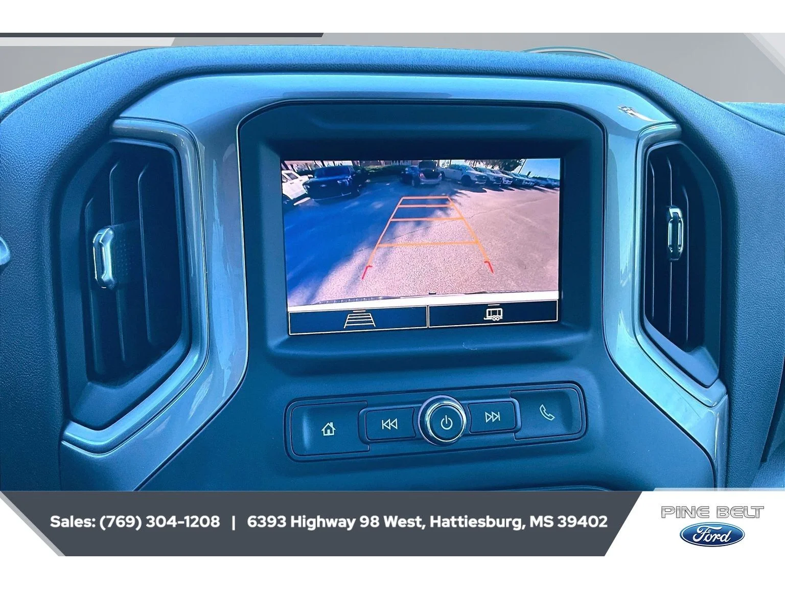 Used 2024 Summit White Chevrolet Work Truck image 16