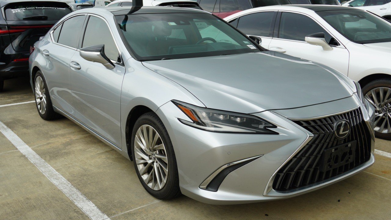 Certified Used 2022 Silver Lexus ES 350 Ultra Luxury image 3
