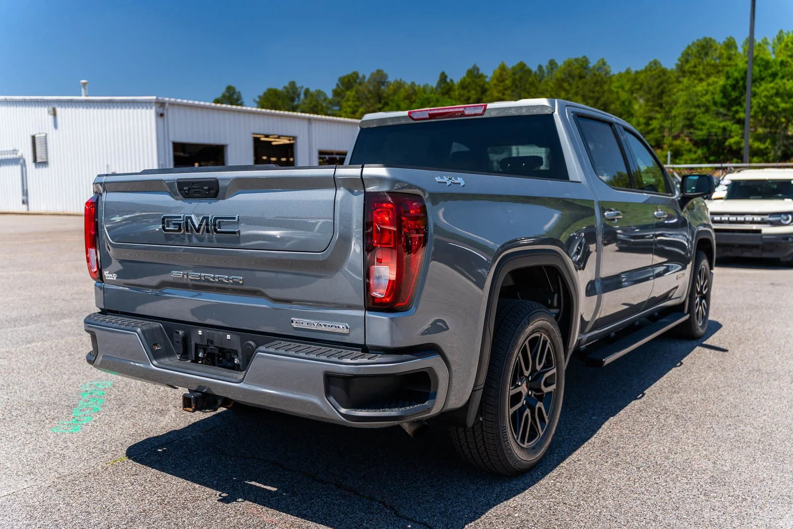 Used 2023 Silver GMC Elevation image 6