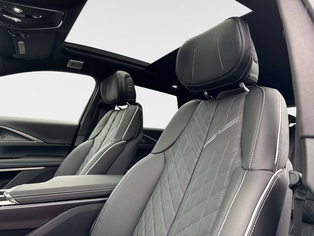 2026 Cadillac LYRIQ V Premium - Photo 19
